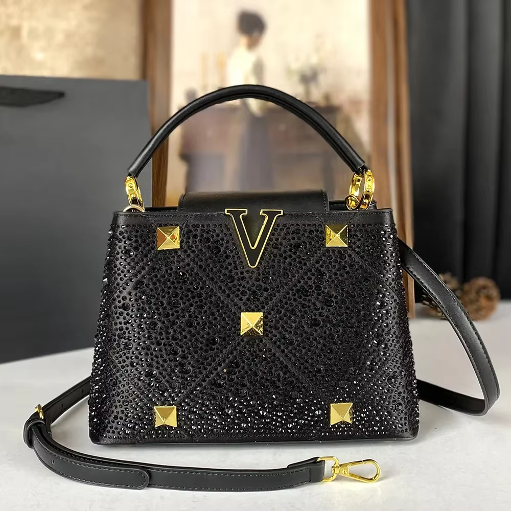 Brillant diamant Style sac à main 2025 nouveau sac pour femmes européennes et américaines Rivet eau 