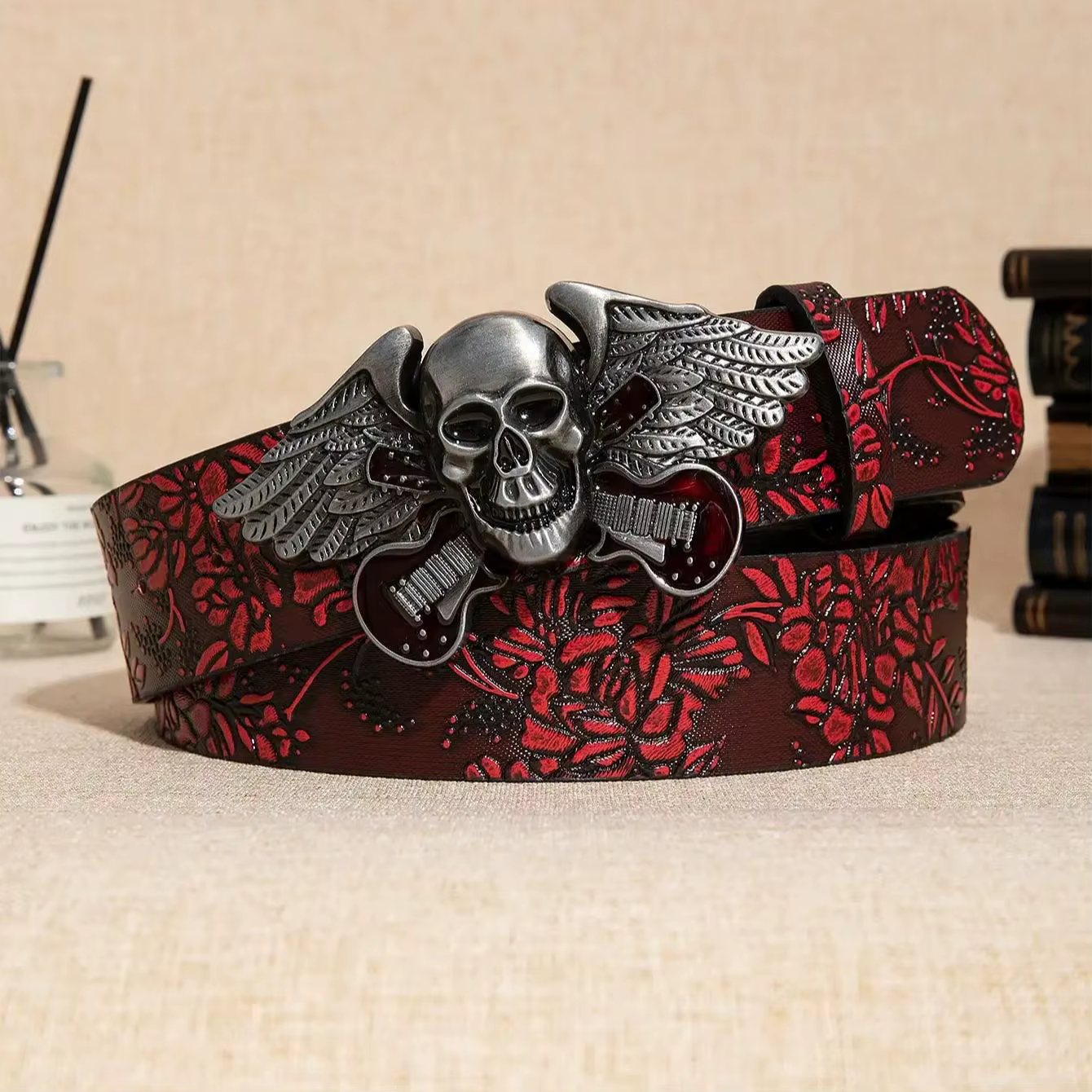 Ceinture en relief floral bordeaux pour hommes, style punk foncé, boucle sculptée sur le crâne, acce