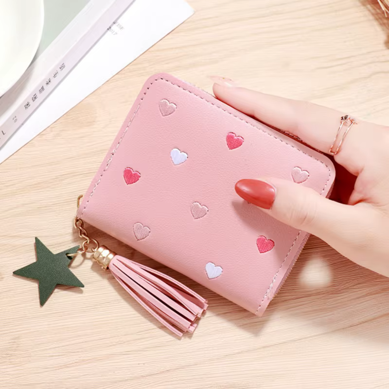 Nouveau Portefeuille Femme Printemps-Été 2026 – Mini Portefeuille à Pompon Mignon en Cuir PU avec Fe