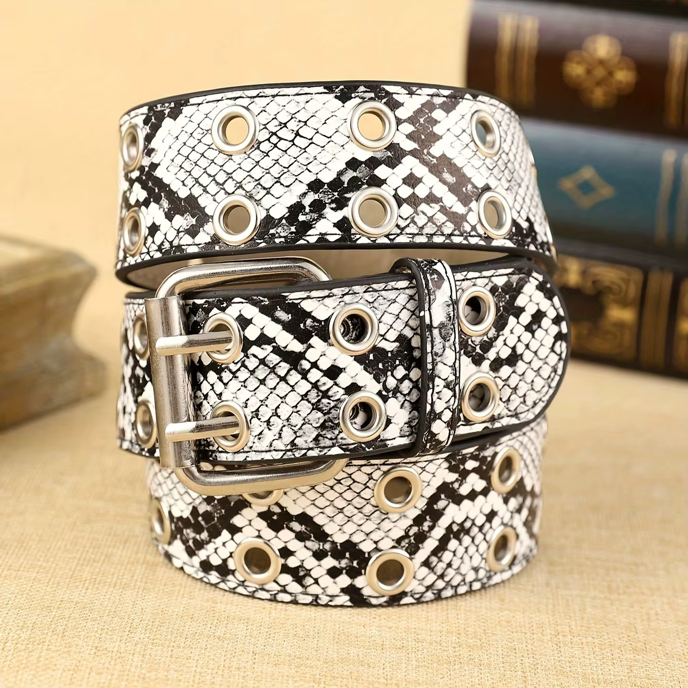 Ceinture en cuir PU à motif python noir et blanc pour femme, style bohème, avec doubles boucles méta
