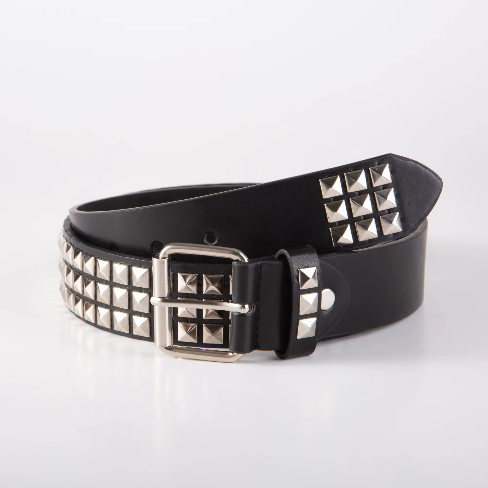 Ceinture à rivets carrés et perles, ceinture punk pyramide, ceinture en cuir tout-en-un à la mode
