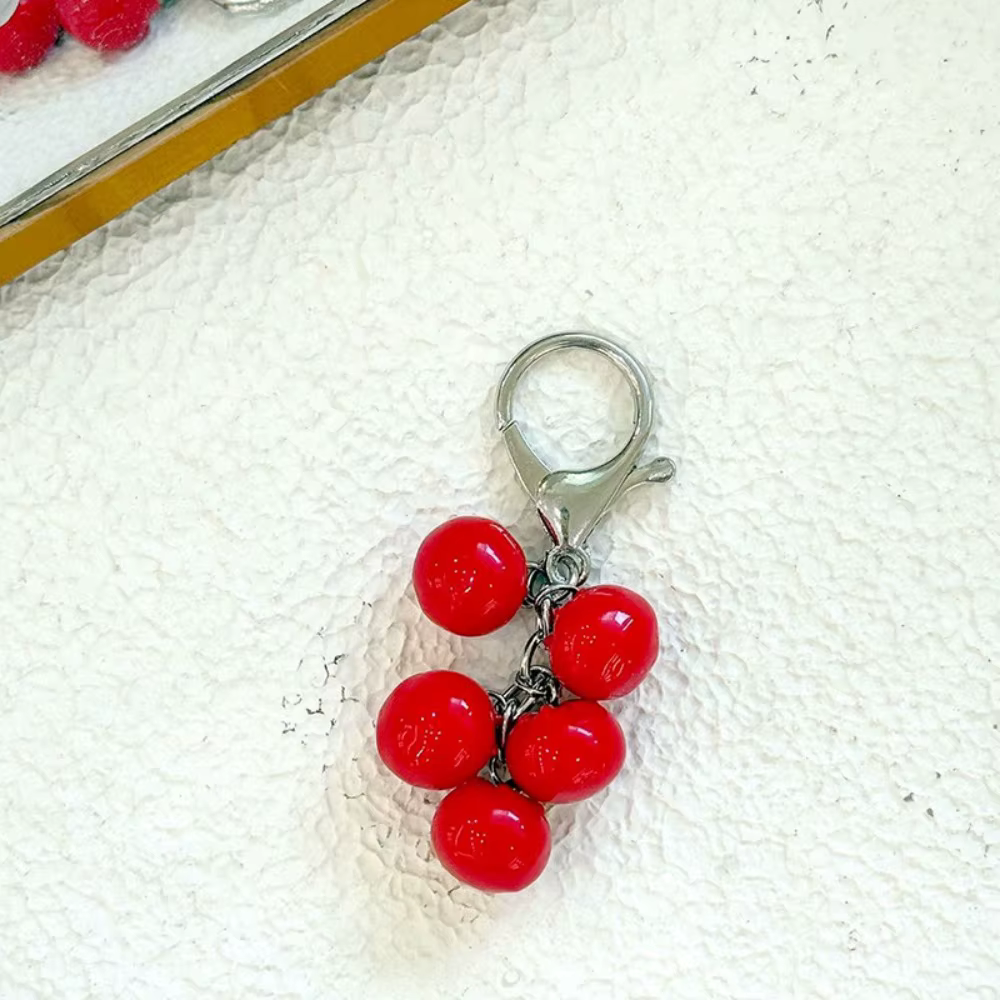 Porte-clés réaliste 3D en forme de fruits rouges, style fait main, couleurs vibrantes, breloque de s