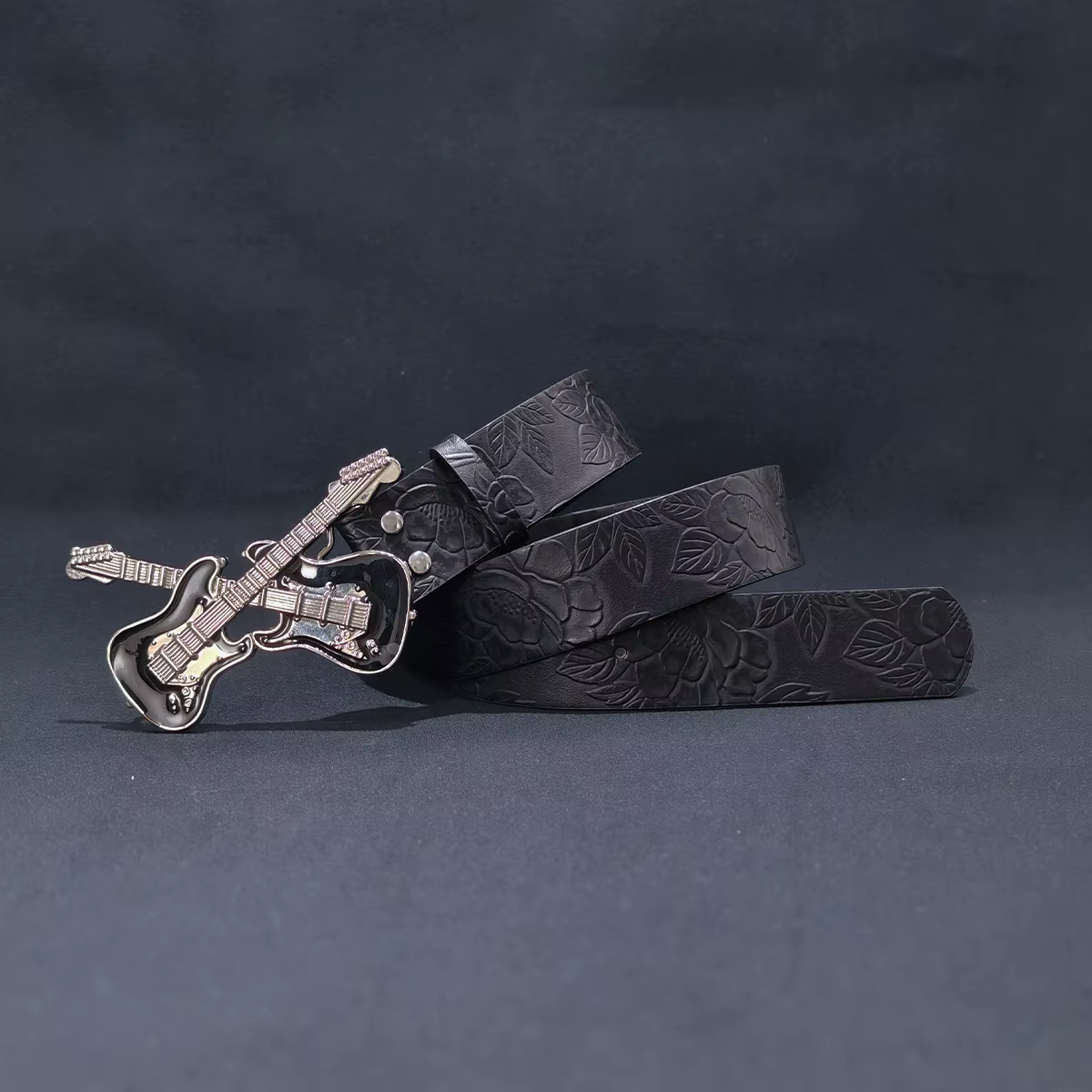 Rock Style guitare grande boucle en cuir PU ceinture en relief pour femmes personnalisé décontracté 