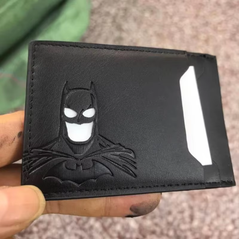 Nouveau Portefeuille en Cuir 2026 Motif Chauve-Souris Personnalisé Masque de Super-Héros Porte-Carte
