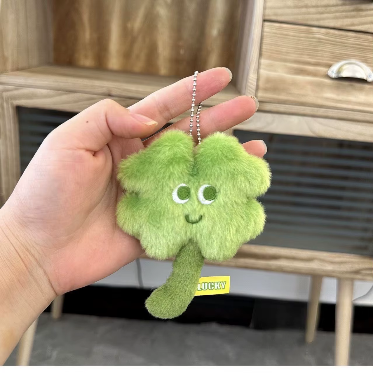 Pendentif Trèfle porte-bonheur en fourrure pour sac à dos, articles décoratifs, décoration de porte-
