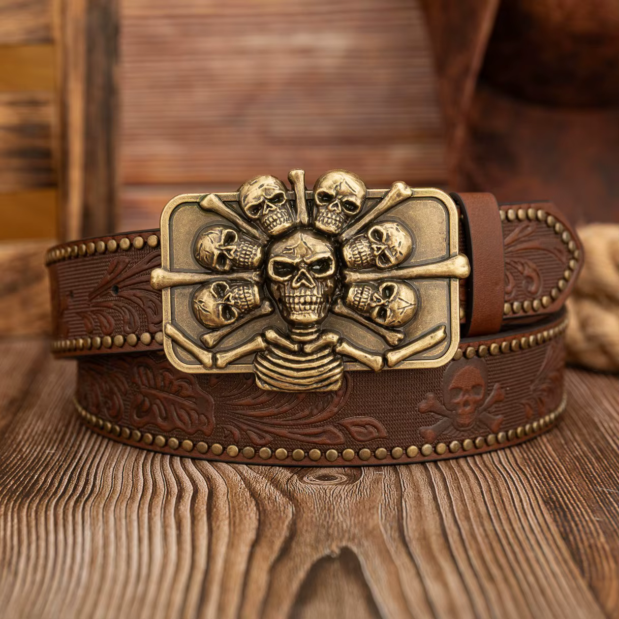 Boucle de crâne de couronne de crâne de Pirate, ceinture à rivets en relief en PU de crâne à la mode