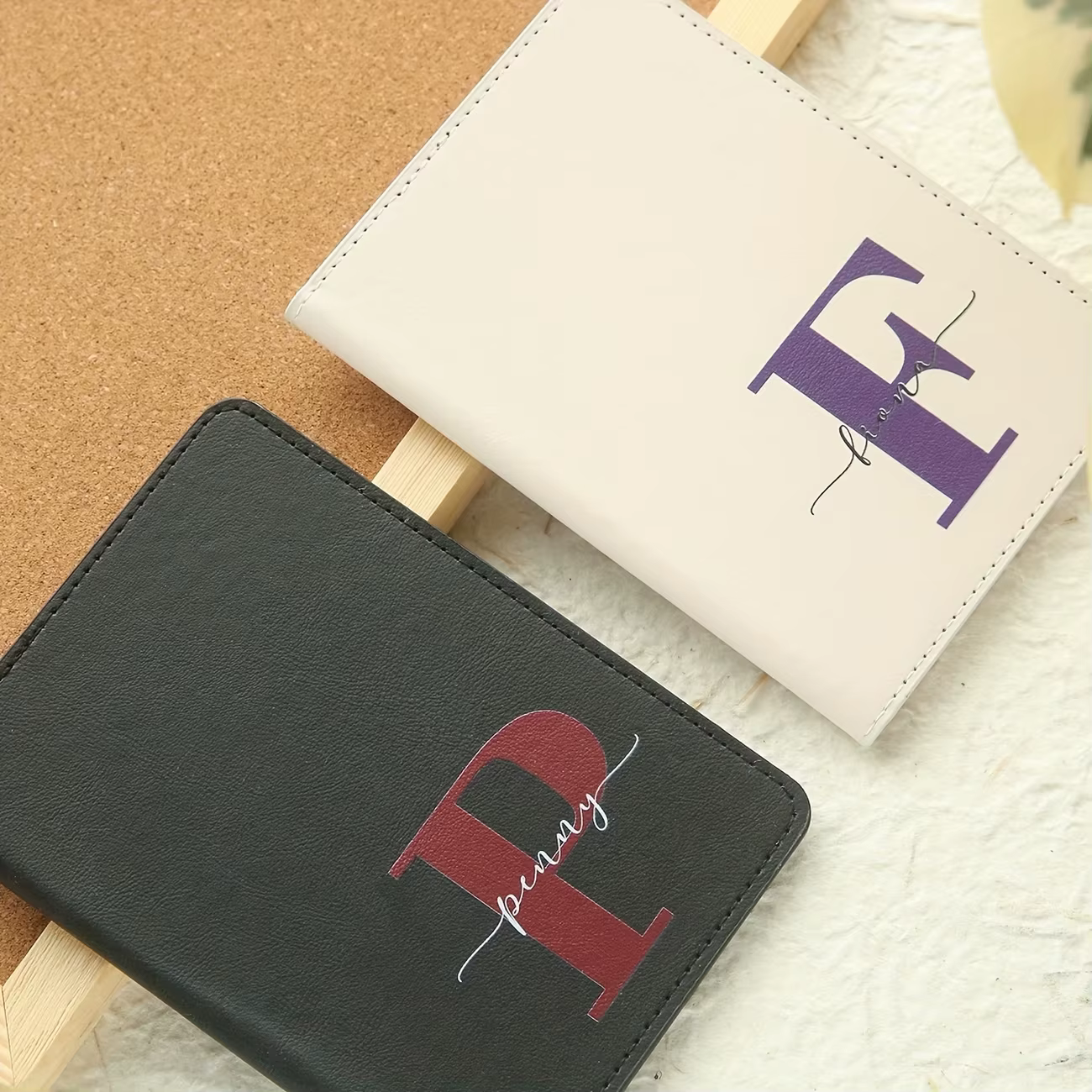 1 couverture de passeport personnalisée avec nom et initiales sur mesure
