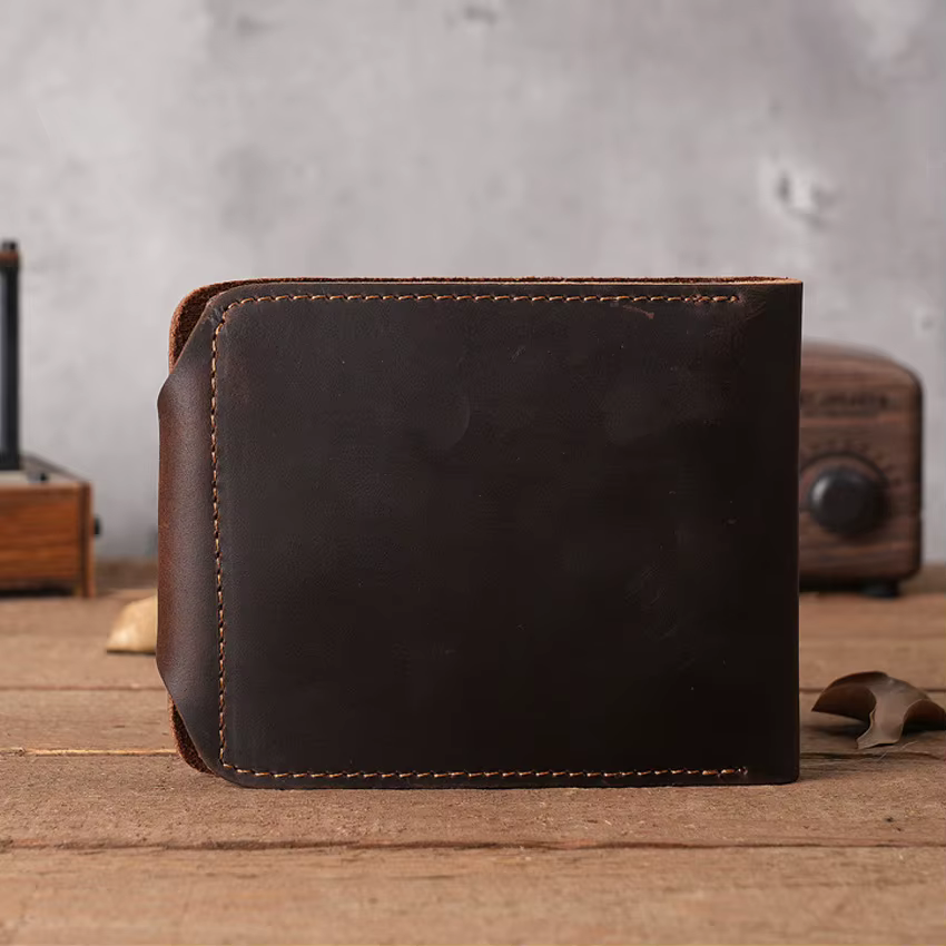 Portefeuille à rabat en cuir optique vintage personnalisé avec moraillon pour homme