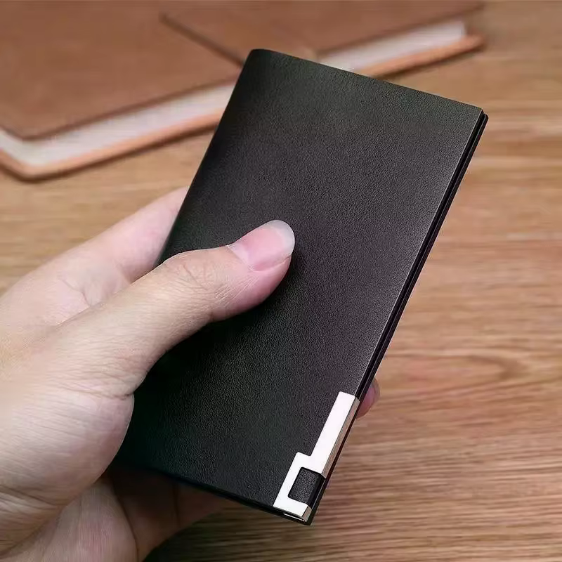 Portefeuille élégant pour hommes avec emplacement pour cartes innovant