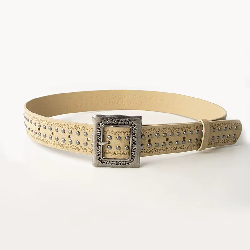 Ceinture texturée et cloutée de style bohème coréen avec finition vieillie exquise