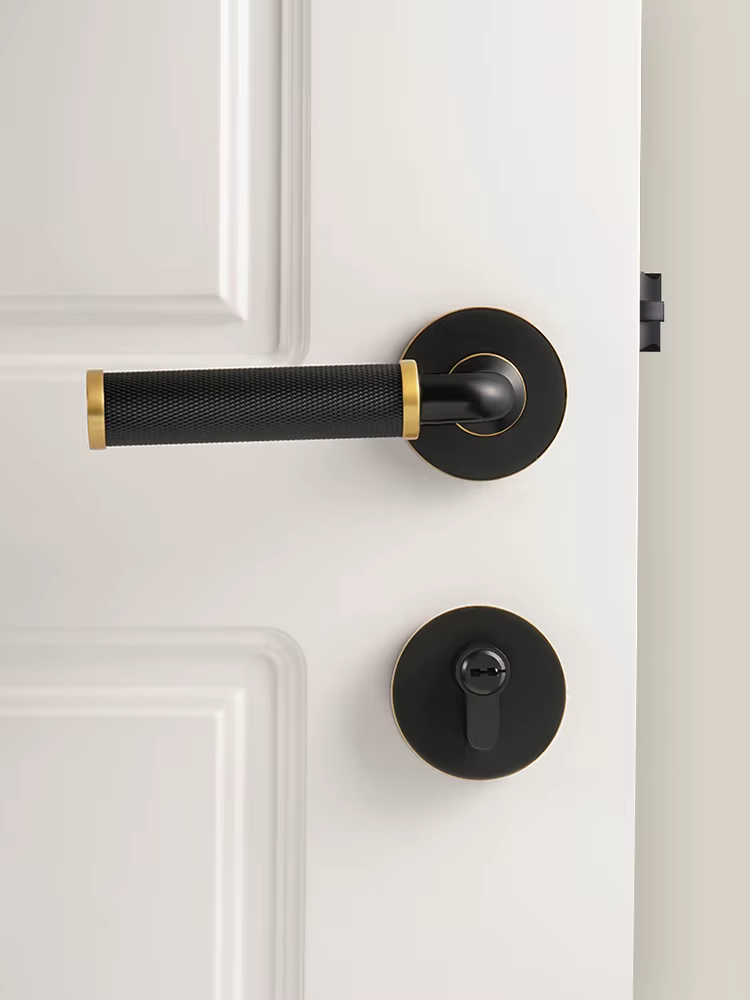 Dooroom Ensemble de poignées de porte moletées en laiton de luxe, noir et or, pour intérieur moderne, chambre et salle de bain, avec bouton décoratif et serrures de passage à verrouillage de confident