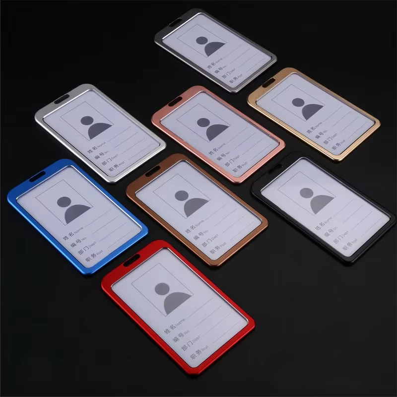 Porte-carte de crédit portefeuille en alliage d'aluminium nom de employé couverture de carte d'identité en métal travail identité Badge ID étui d'affaires