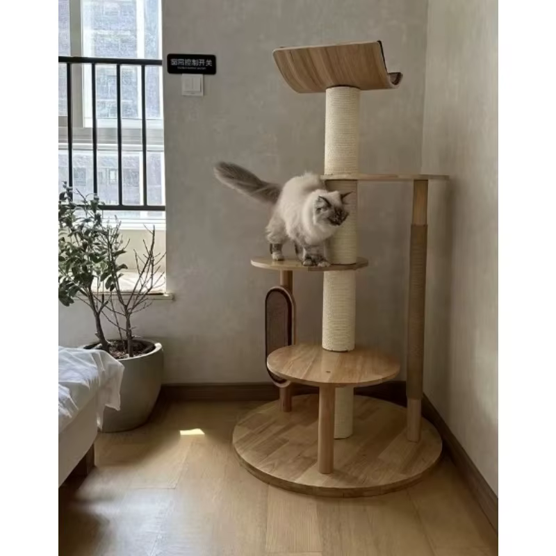 Arbre à chat d'intérieur moderne de luxe en bois courbé avec sisal durable, nouvelle conception, base circulaire pour produits pour animaux de compagnie pour Halloween