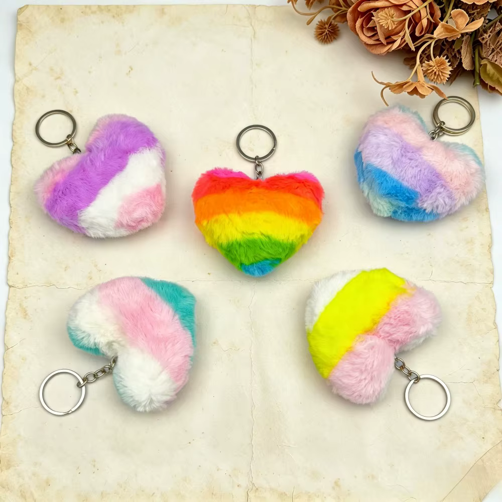 Porte-clés en peluche en forme de cœur arc-en-ciel mignon et personnalisé