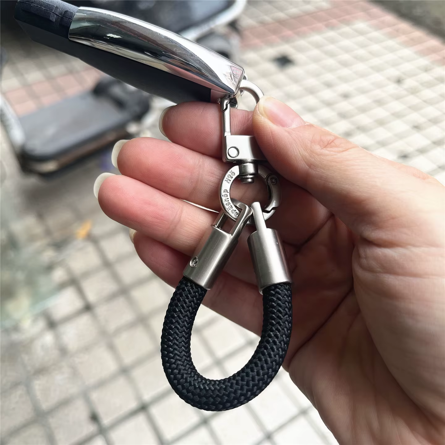 Porte-clés lanière en métal lourd