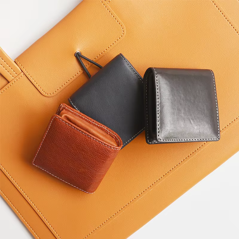 Mini porte-monnaie carré en cuir véritable vintage