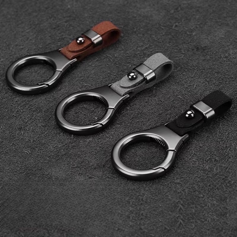 1 porte-clés minimaliste en daim