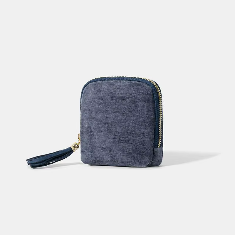 Mini porte-monnaie en velours avec fermeture éclair dorée et pompon