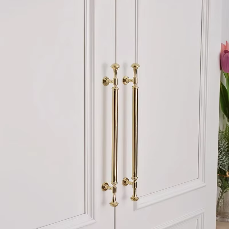 Poignée de porte d'armoire haut de gamme en laiton doré, style français, moderne et de luxe léger, créative, pour armoire et nouveau meuble à chaussures, poignée longue
