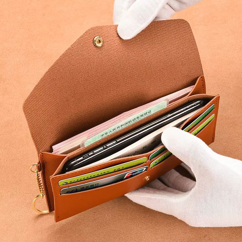 Portefeuille en cuir souple pour femmes