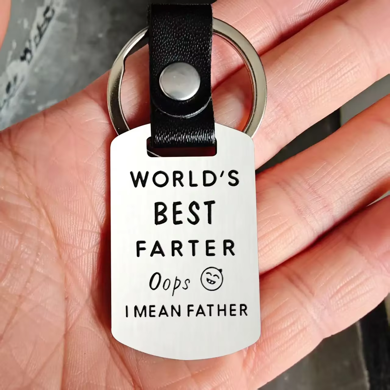 Porte-clés papa gravé : cadeau personnalisé de Noël/Fête des Pères. Conception unique des enfants