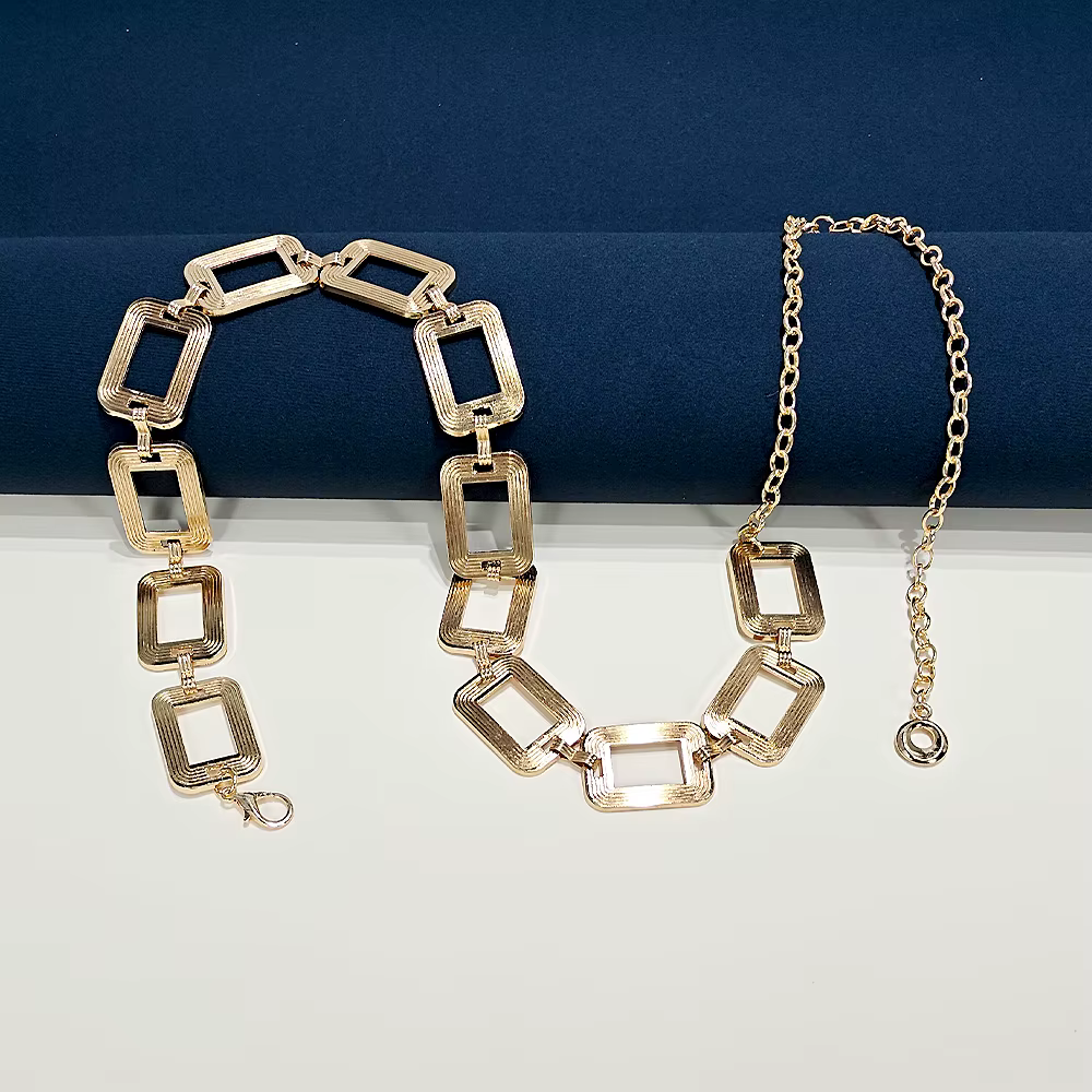 Ceinture en chaîne pour femmes