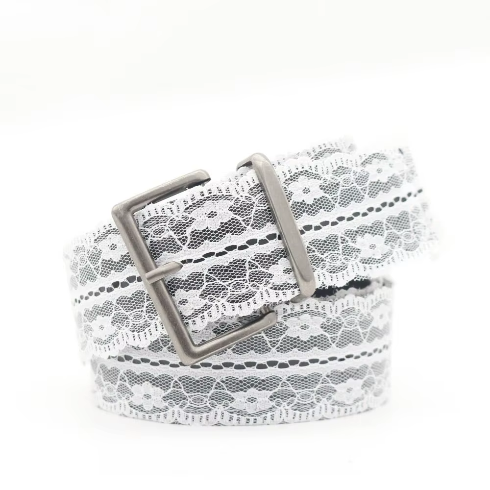 Belle ceinture de taille en dentelle en cuir blanc