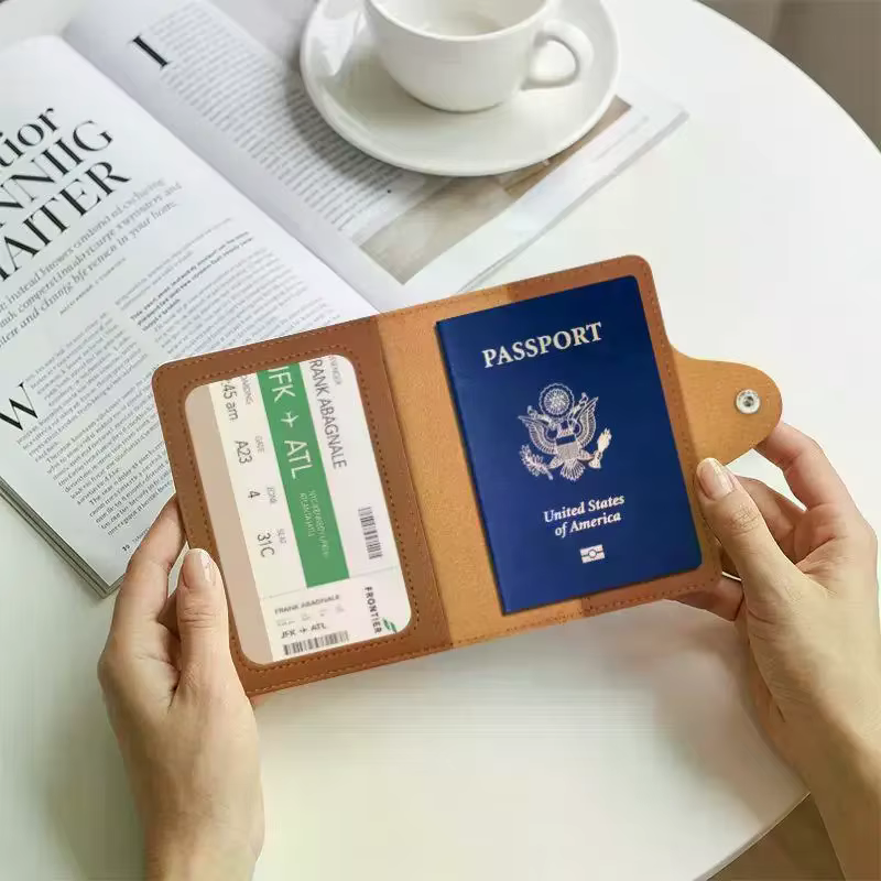 Housse de passeport en cuir PU avec fermeture à pression