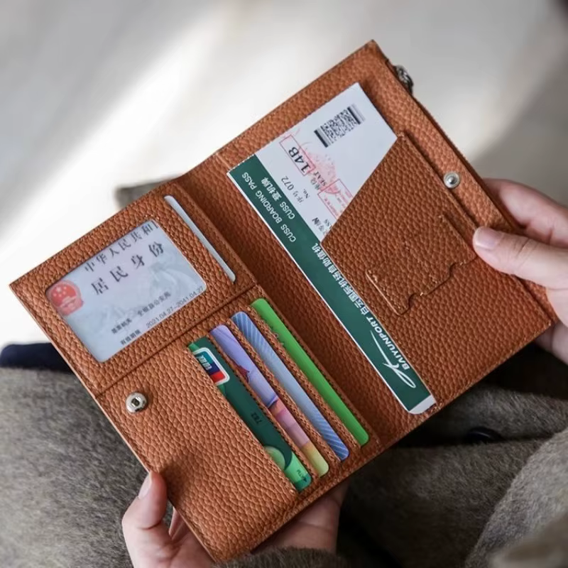 Porte-passeport en cuir