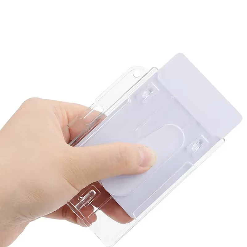 Fentes pour cartes transparentes