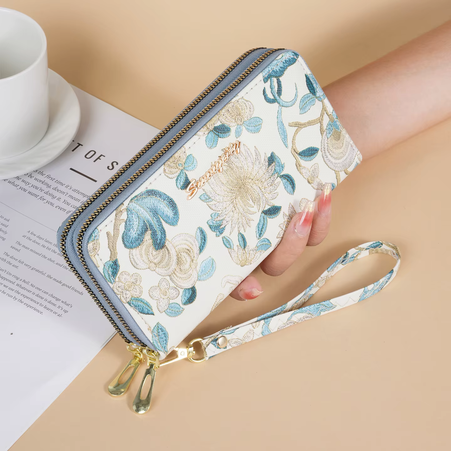 Portefeuille long vintage à broderie florale pour femme