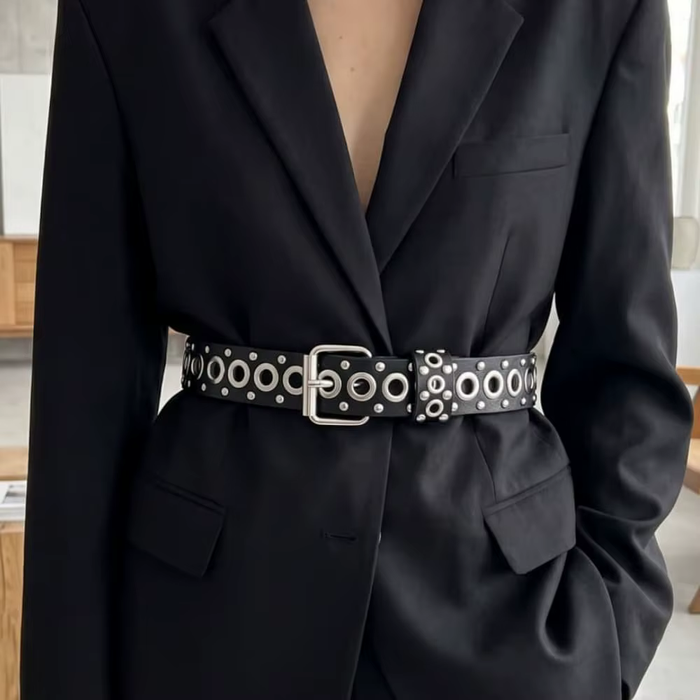 Ceinture pour femmes, ceinture fine à rivets à la mode, ceinture à boucle personnalisée, tendance streetwear, style punk hip-hop, ceinture Y2K avec jean
