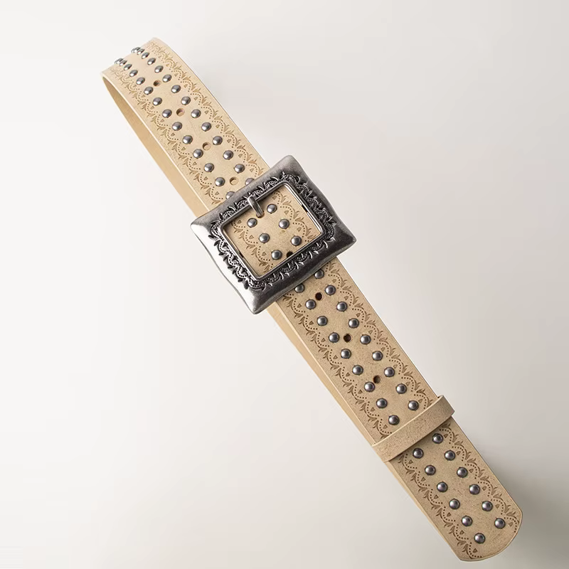 Ceinture texturée et cloutée de style bohème coréen avec finition vieillie exquise