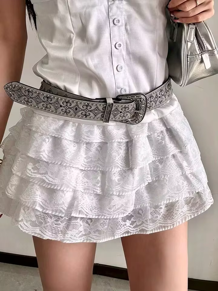 Ceinture vintage argentée avec boucle en métal sculpté de style western