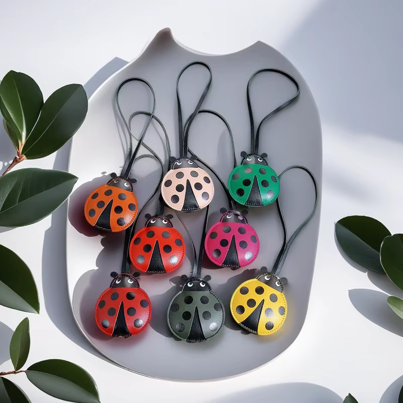 Coccinelle en cuir PU porte-clés sac breloque pour femmes/hommes