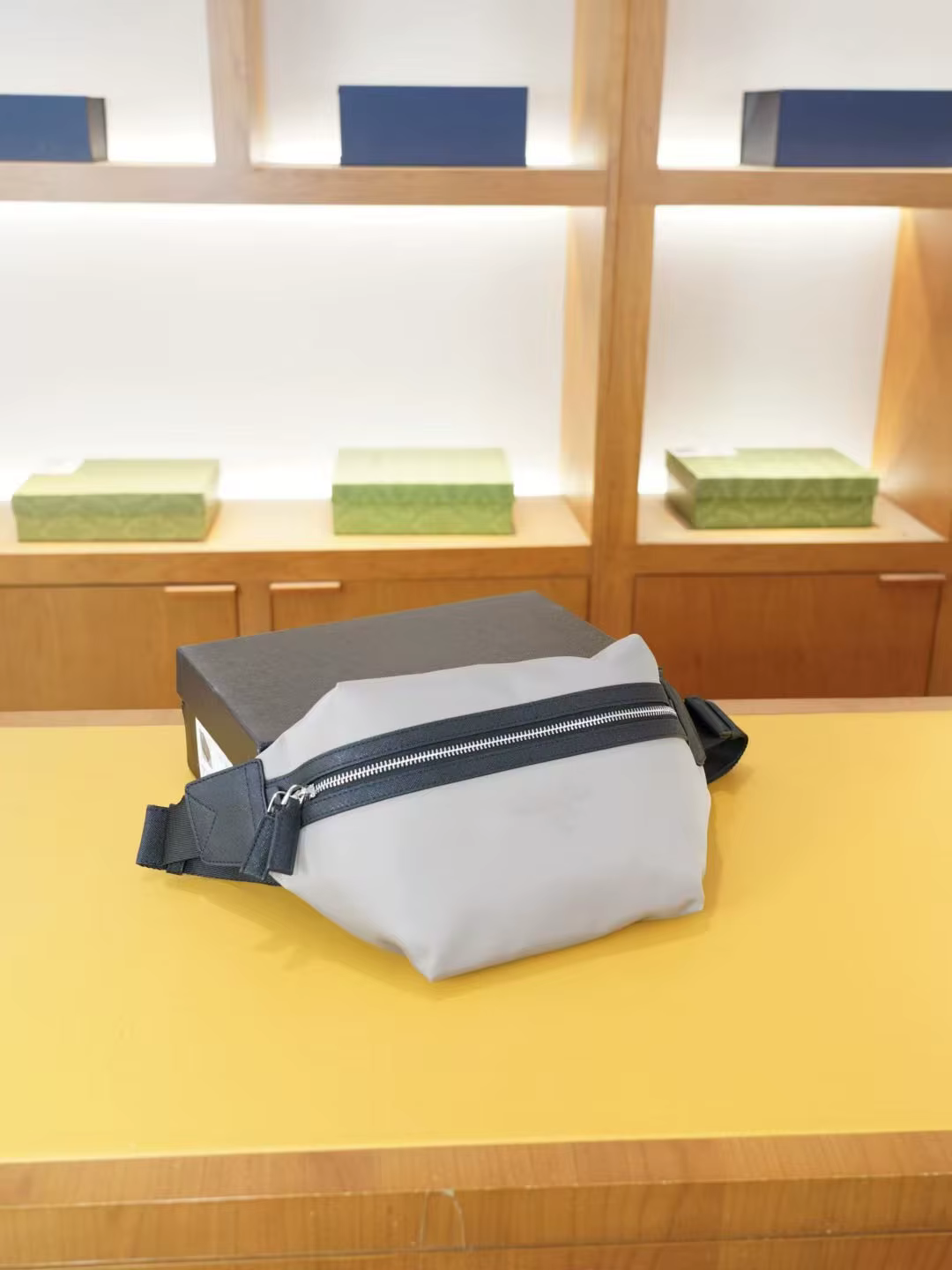 Sac banane en cuir véritable pour homme