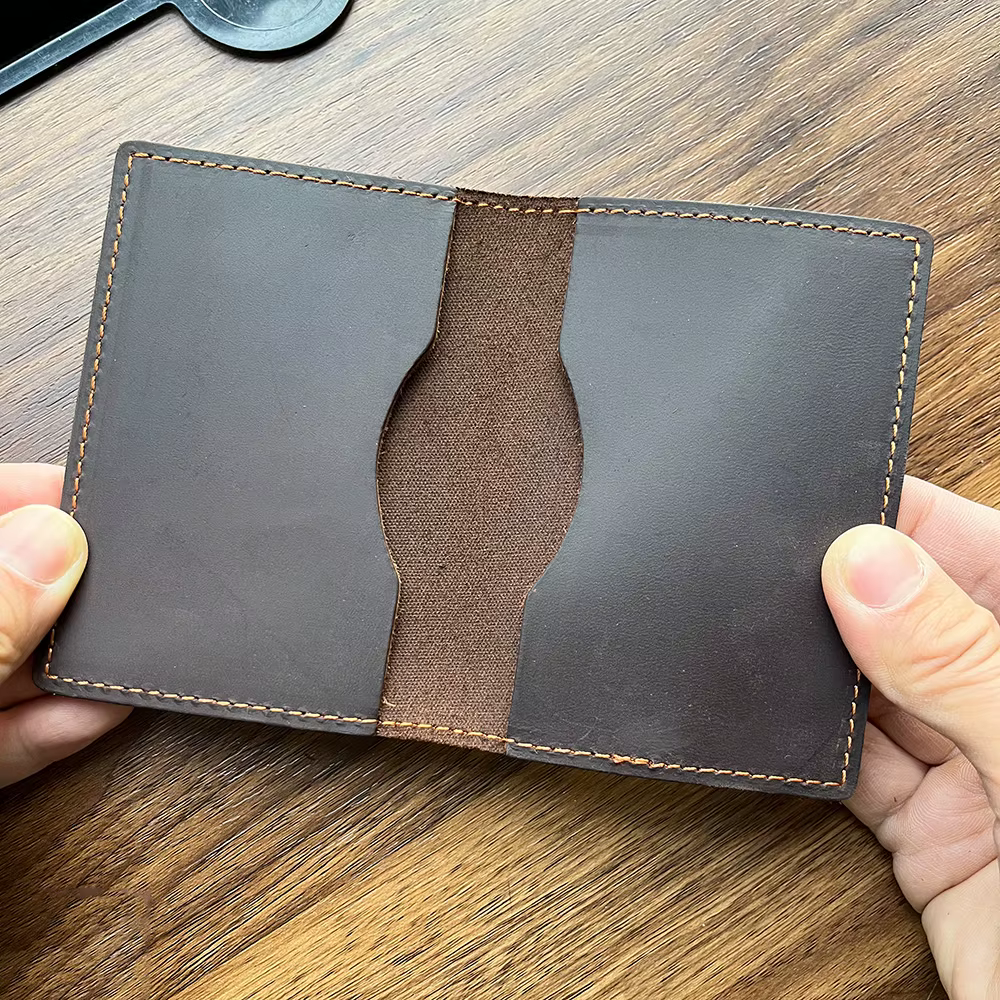 Porte carte bancaire personnalisé en cuir véritable pour hommes