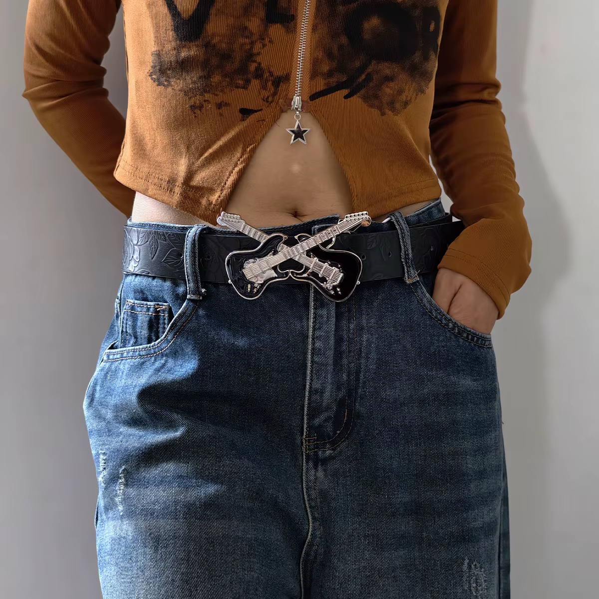 Rock Style guitare grande boucle en cuir PU ceinture en relief pour femmes personnalisé décontracté hommes