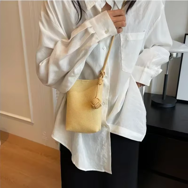 Petit sac à bandoulière en cuir pour femmes