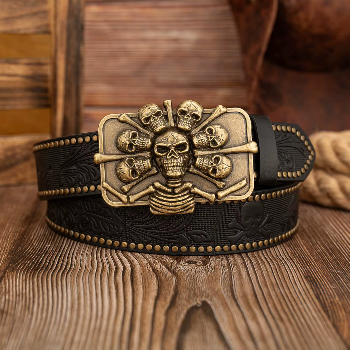 Boucle de crâne de couronne de crâne de Pirate