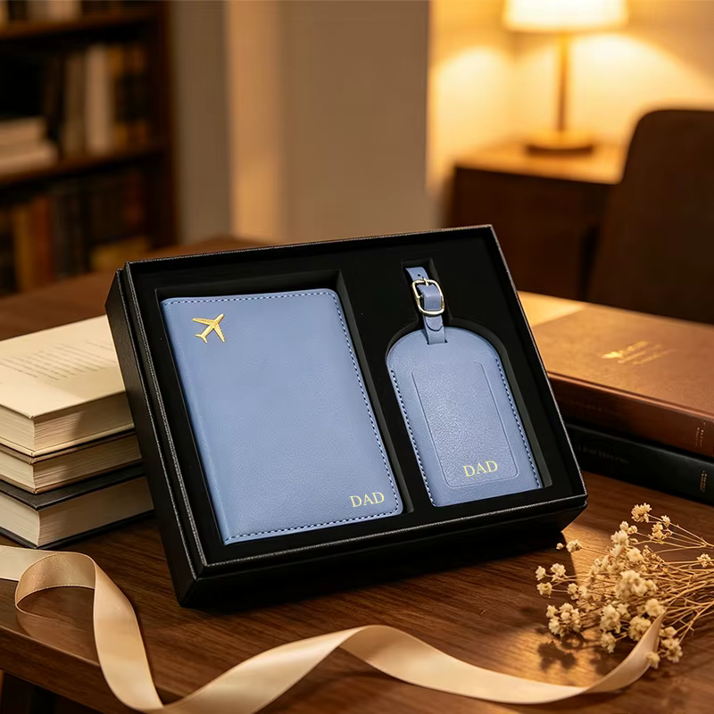 Ensemble de porte-passeport et étiquette de bagage personnalisés avec boîte cadeau