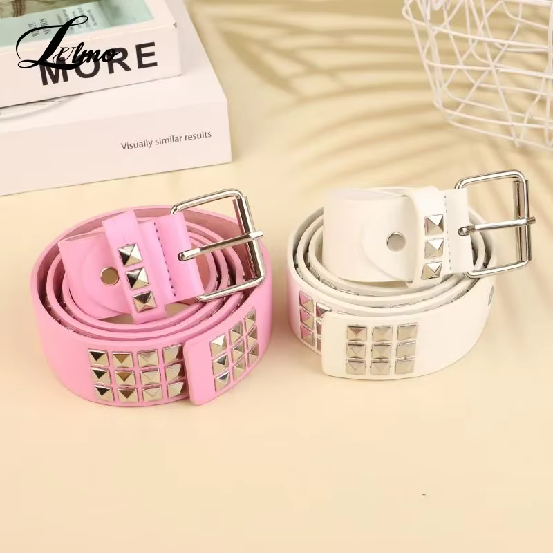 Ceinture à rivets en perles carrées roses