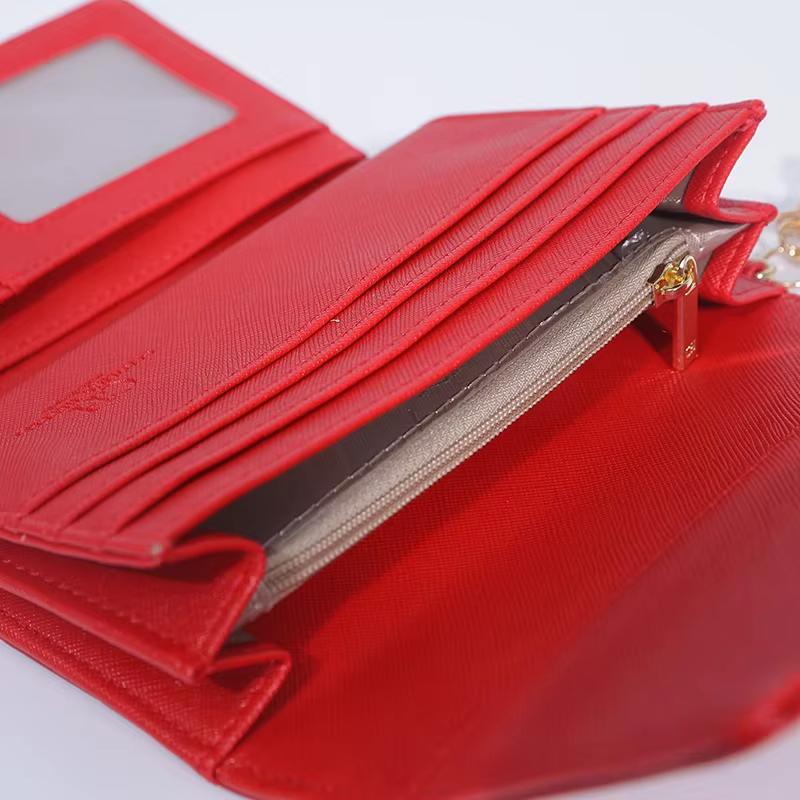 Portefeuille compact CH Fashion Automne/Hiver 2026 Nouveau modèle couleur unie avec lettres en relief