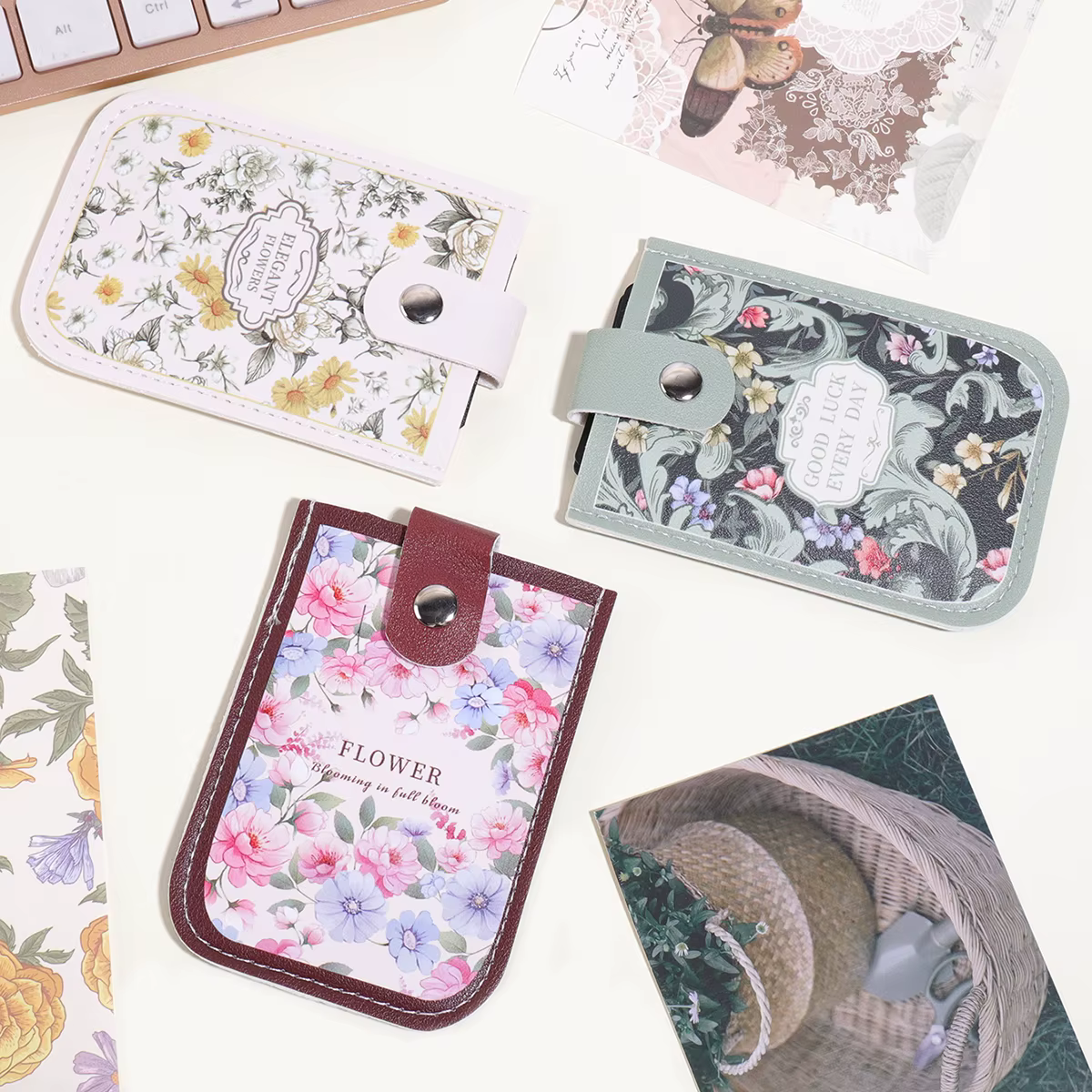 Porte-cartes escamotable vintage style peinture à l'huile