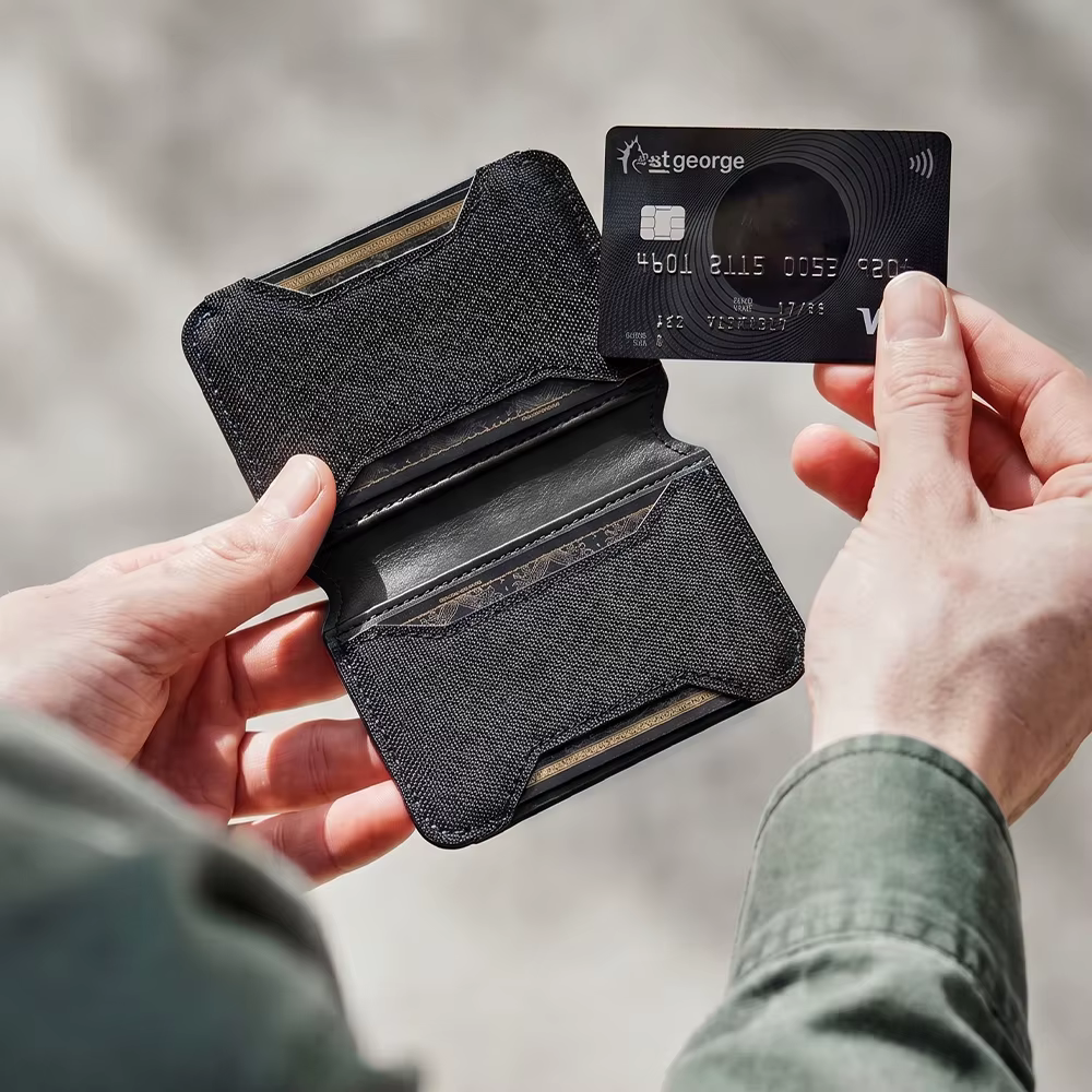 Porte-cartes fin en cuir, petit portefeuille de poche avant avec fermeture magnétique, blocage RFID, étui à cartes minimaliste