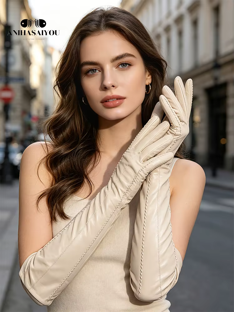 Gants longs en cuir beige à la mode