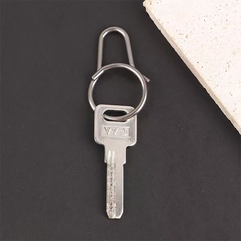 Porte-clés en alliage de titane avec clip ceinture