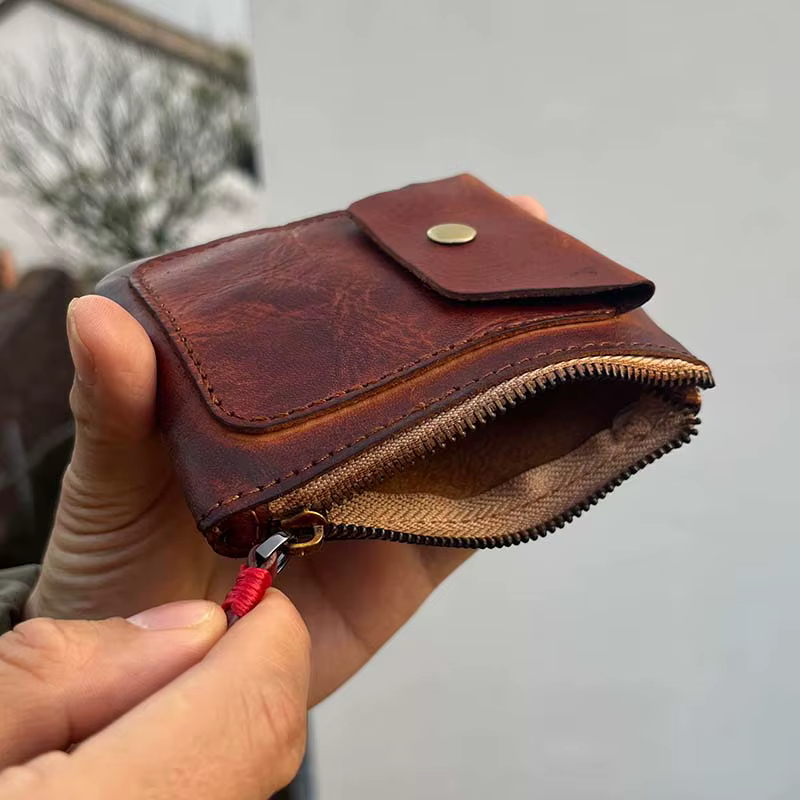 Portefeuille en cuir minimaliste fait à la main pour femme