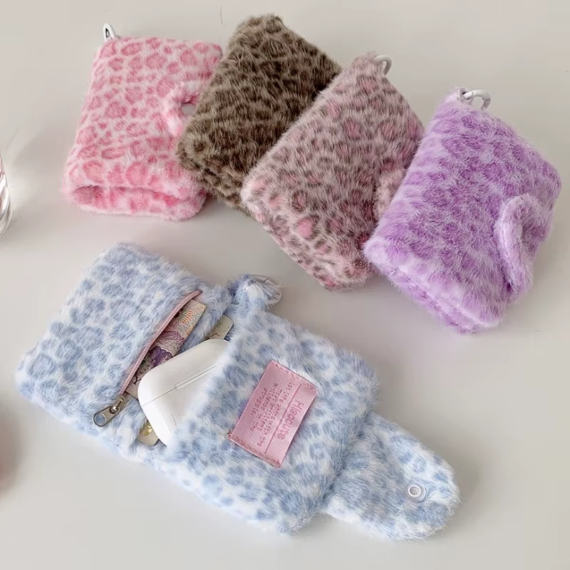 Porte-monnaie en peluche motif léopard