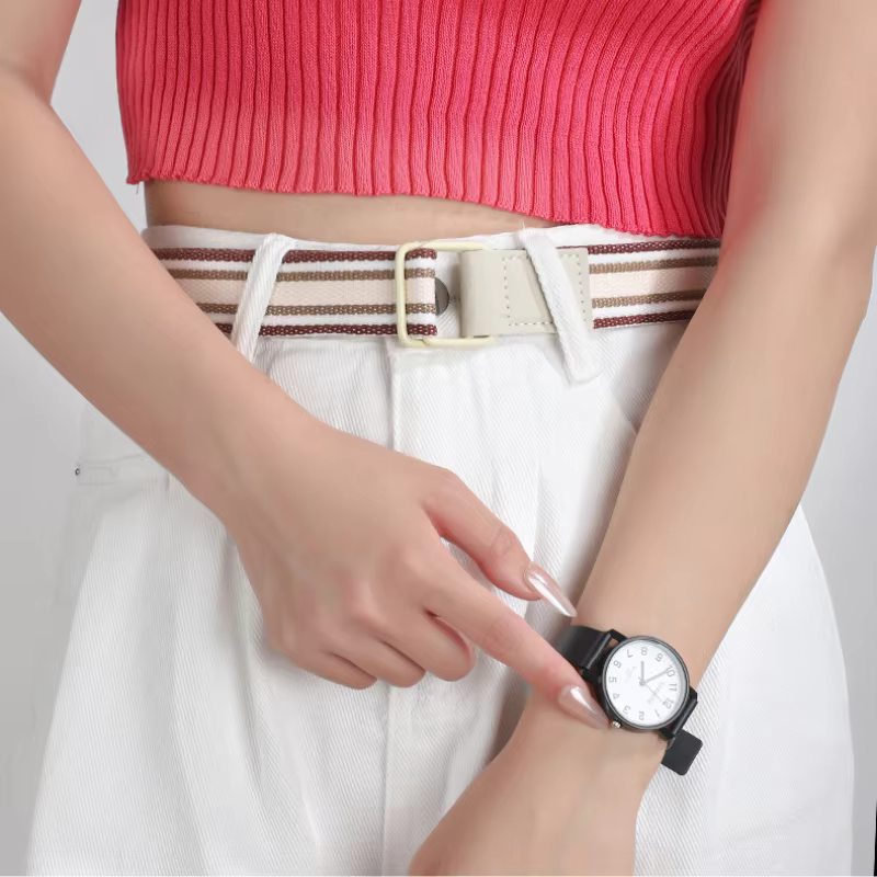 Ceinture en cuir rayée tendance et élégante